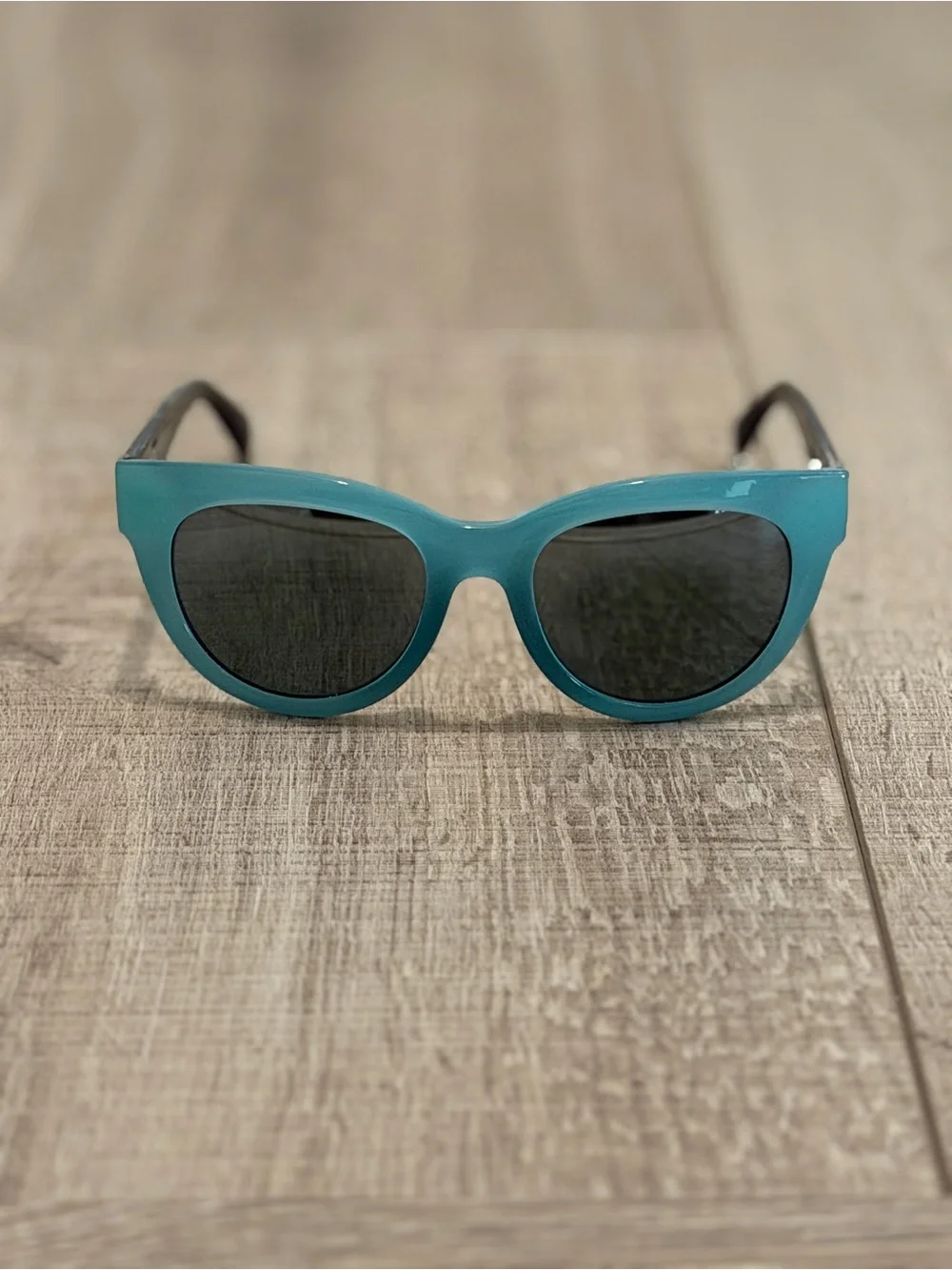 VONZIPPER Cat-Eye Sunglasses